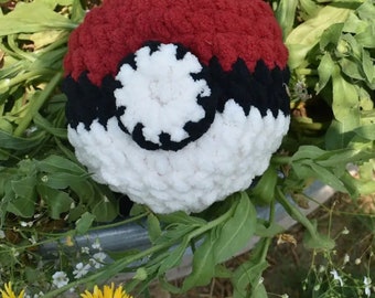 Large Crochet Pokeball