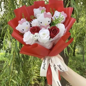 Hello kitty, saint valentin, cadeau d'anniversaire, fleurs artificielles, cadeau attentionné pour la saint valentin, bouquet rose bonjour kitty