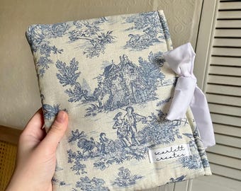 Funda para Kindle de Toile De Jouy azul / Funda para libro / Cubierta para libro / Regalo para amantes de los libros / Estuche protector para libros