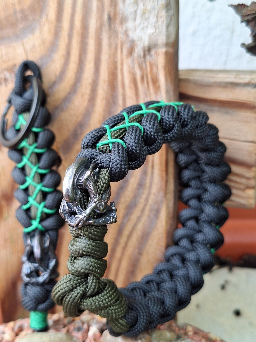 Adjustable Paracord Alien Bracelet, Alien Warrior (bracelet Only, Read ...
