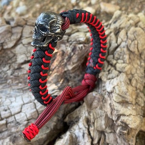 skull bracelet, adjustable paracord bracelet