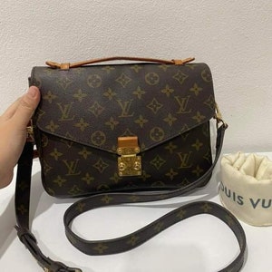 Crossbody bag for women