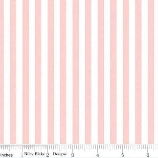 Tissu à courtepointe, rayures rose pâle et blanches de 1/4 po., motifs Riley Blake, motif # C-555-ROSE BÉBÉ, vendu par mètre, coupé en continu