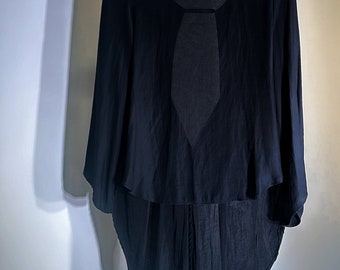 Blusa de seda negra con espalda abierta para cóctel, noche, evento especial