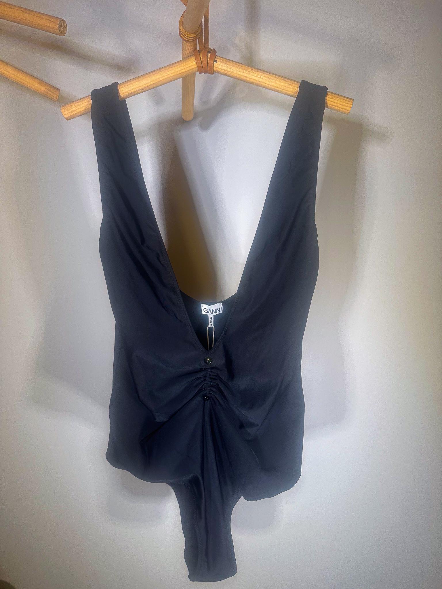 【新品】GANNI ガニー　ブラック スイムウエア ワンピース水着 il_fullxfull.6243314471_mze5.jpg