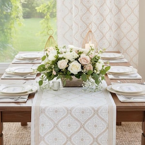 White and Gold Table Runner, Luxury Table Settings, Kitchen and Dining, Home Gifts, Home Improvement, Garden Decor ~ Vanilla Glacé