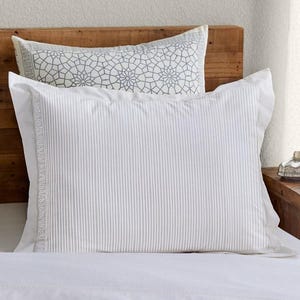White Pillow Sham, Minimalist Pillow Case, Indian Pillow Sham, Modern Bedroom Decor, Luxury Pillowcase, Cotton Pillow Sham ~ Royal Mansour