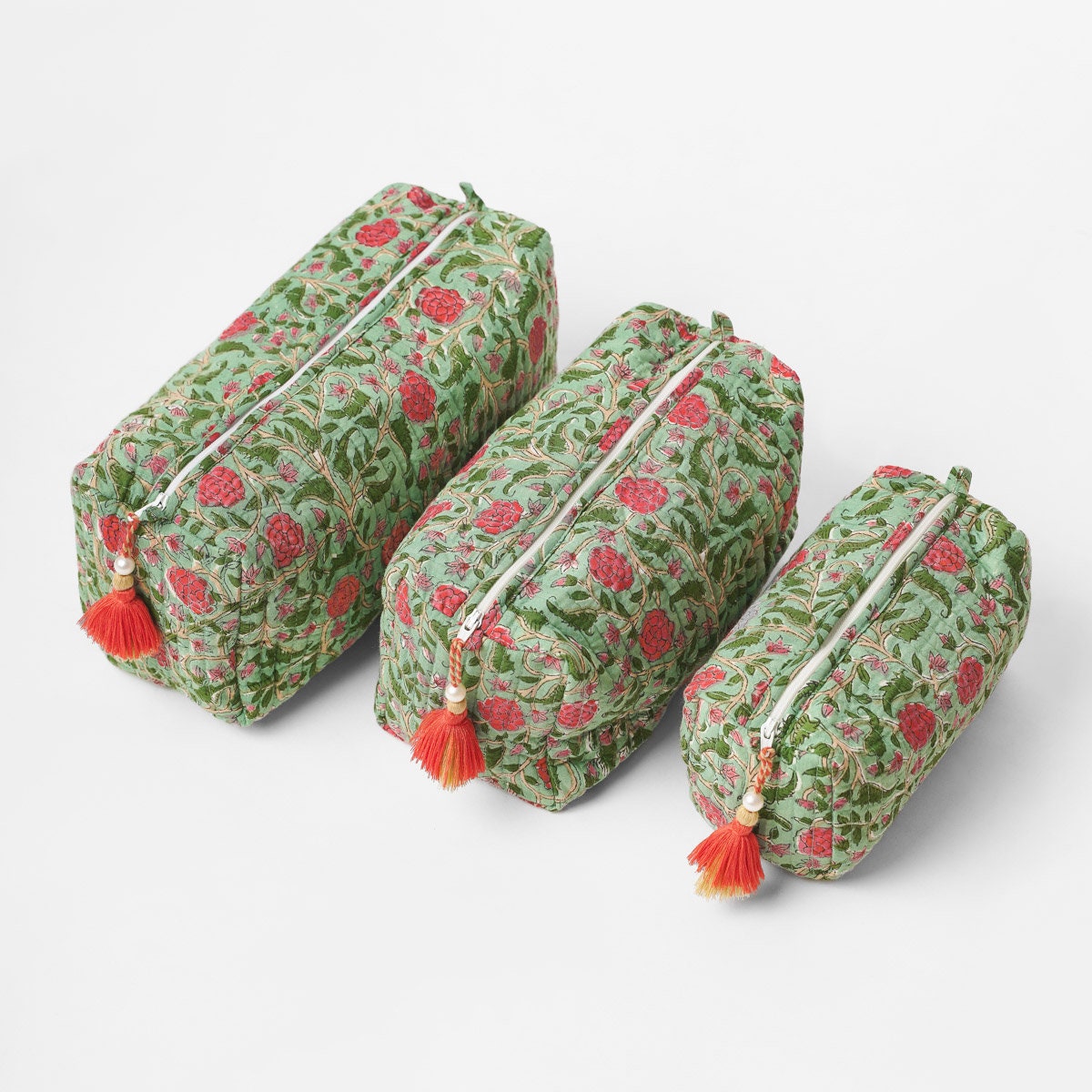 Set of 3 Quilted Makeup Bags, Make up Bag, Toiletry Bags, Travel Necessity Bags, Travel Accessories, Cosmetic Purses, Vanity Rambling Rose - Etsy