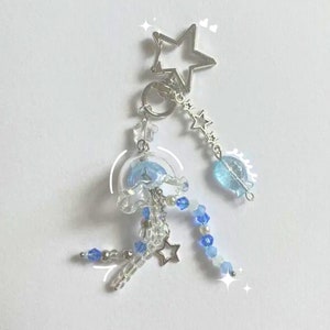 Blue Jellyfish Keychain - Handmade  Jellyfish Keychain, Jellyfish Phone Charm, Aesthetic Y2K Beaded Keychain, Sea Creature, Gifts For Her