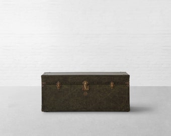 Handcrafted Vintage Trunk Leather Coffee: Indulge in Timeless Elegance and Rich Aroma for Your Cup of Joe|Coffee Table|Vintage Design