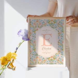 Decoración floral con nombre de niña para guardería, reliquia familiar, decoración floral con letras y nombre para guardería, arte mural grandmillenial, decoración con nombre de niña