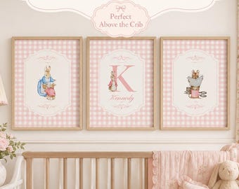 Beatrix Potter-Freunde-Kinderzimmerkunst, Erbstück-Kinderzimmerdekoration in Rosa-Gingham