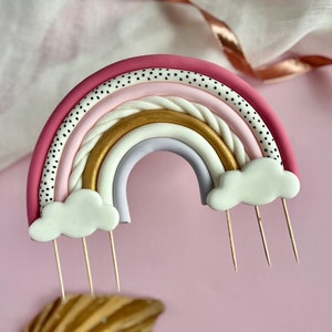 Regenbogen und Herzen Tortendeko aus Fondant