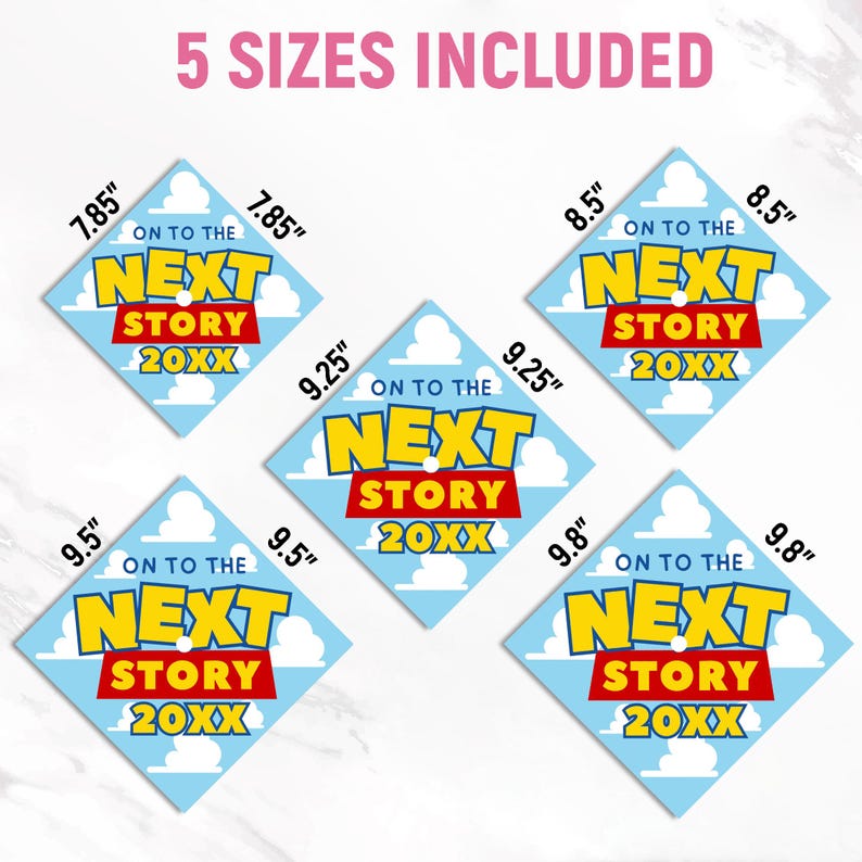 Puede incluir: Cinco decoraciones en forma de diamante con el texto "ON TO THE NEXT STORY 20XX" en amarillo y rojo, sobre un fondo de cielo azul y nubes. Los tama&ntilde;os var&iacute;an de 19,9 cm a 24,9 cm de alto y ancho. El texto "5 SIZES INCLUDED" est&aacute; en la parte superior.