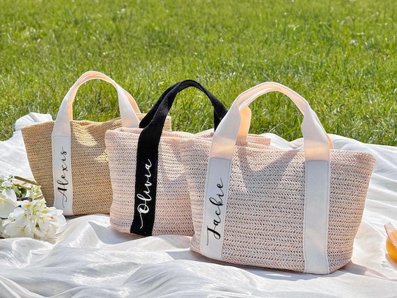 Custom  Beach Straw  Bags, Bridesmaid  Bag ,Bridal shower bag, Wedding Gift, beach bag bachelorette, bridesmaid  proposal,  Tote Bag