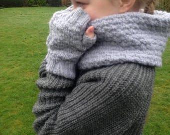 Seersucker Cowl And Fingerless Mitts Knitting PDF Pattern, Girls/Women Digital Pattern.