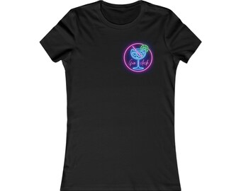 Womens Black fitted T-shirt with the Slogan Gin o'clock