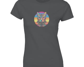 T-shirt da donna in cotone filato ad anello: grafica retrò con gatto
