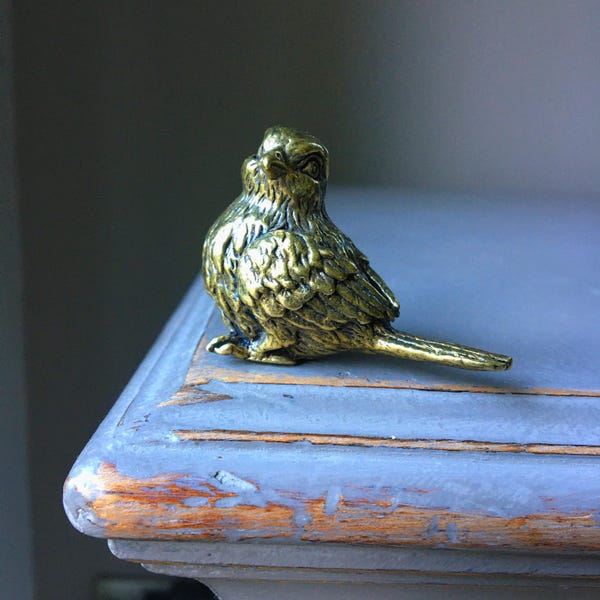 Solid Brass Sparrow Ornament | Vintage Bird Figurine | Antique Desk & Table Decoration | Gift for Mom | Gift for Grandma | Brass Animals