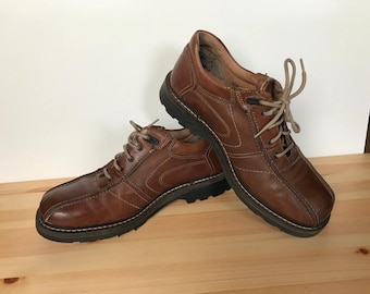 Vintage Sturdy Leather Shoes with Stitched Sole – Rugged & Durable