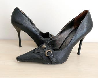 Scarpe vintage con tacco 36 nere - décolleté a punta - scarpe Berconte - stiletti anni '90 - dettaglio cuore