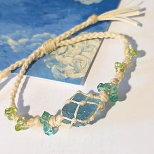 Aquamarin-Armband, gewebtes Armband, Kristall-Armband, Armband aus rohem Naturstein, Geschenk für die Freundin. einzigartiges Geschenk