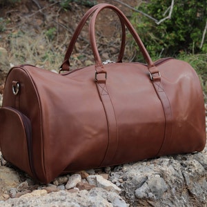 Handcrafted Leather Duffle Bags Men&#39;s Travel Bag Leather Carry on Luggage Cabin Bag Leather Holdall Bag leather Overnight Weekender Gym Bags