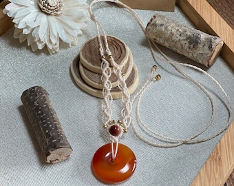 adjustable women's necklace in micro macramé/natural pearl/carnelian necklace/boho chic necklace/boho necklace