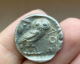 紀元前450年、古代ギリシャのアテネ・テトラドラクマ銀貨。アテナの