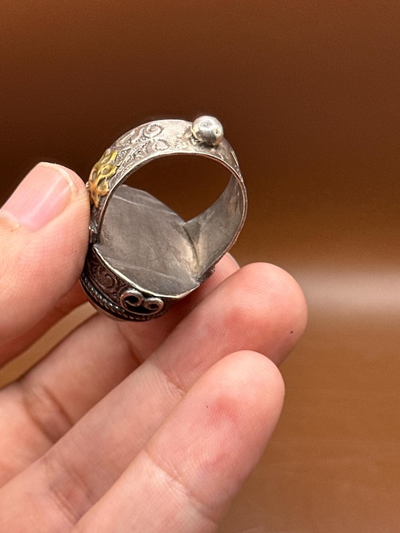 Authentic Ancient Near Eastern Silver Ring With L… - image 2