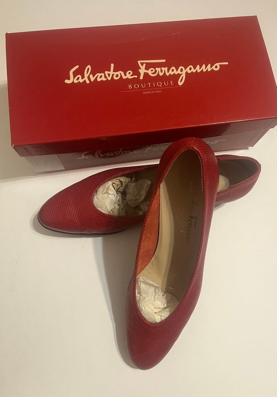 Salvatore Ferragamo Boutique Shoes Red Leather Slip Ons Size 9 1/2 2A Italy  