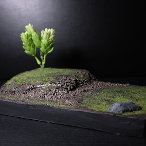 Small Hill Earth Diorama Display Base