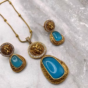 Sabyasachi inspired necklace and earrings/minimalist jewelry/fusion jewelry/Mother of Pearl/statement piece jewelry