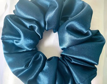 TEAL Hecho a mano Extra Grande Scrunchie Seda Satén Corbata para el cabello Accesorios Fuertes Bandas Elásticas Bobbles Damas Mujeres Regalos Ideas Reino Unido