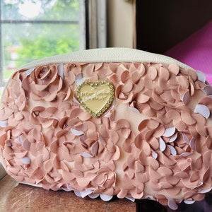 Betsey Johnson Rare 3D Rose Blush Pink and White Cosmetocs Clutch