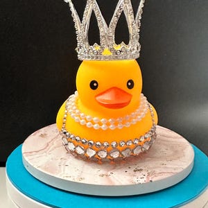 Queen Bling Rubber Duck: Royal Car Ornament, Collector&#39;s Toy