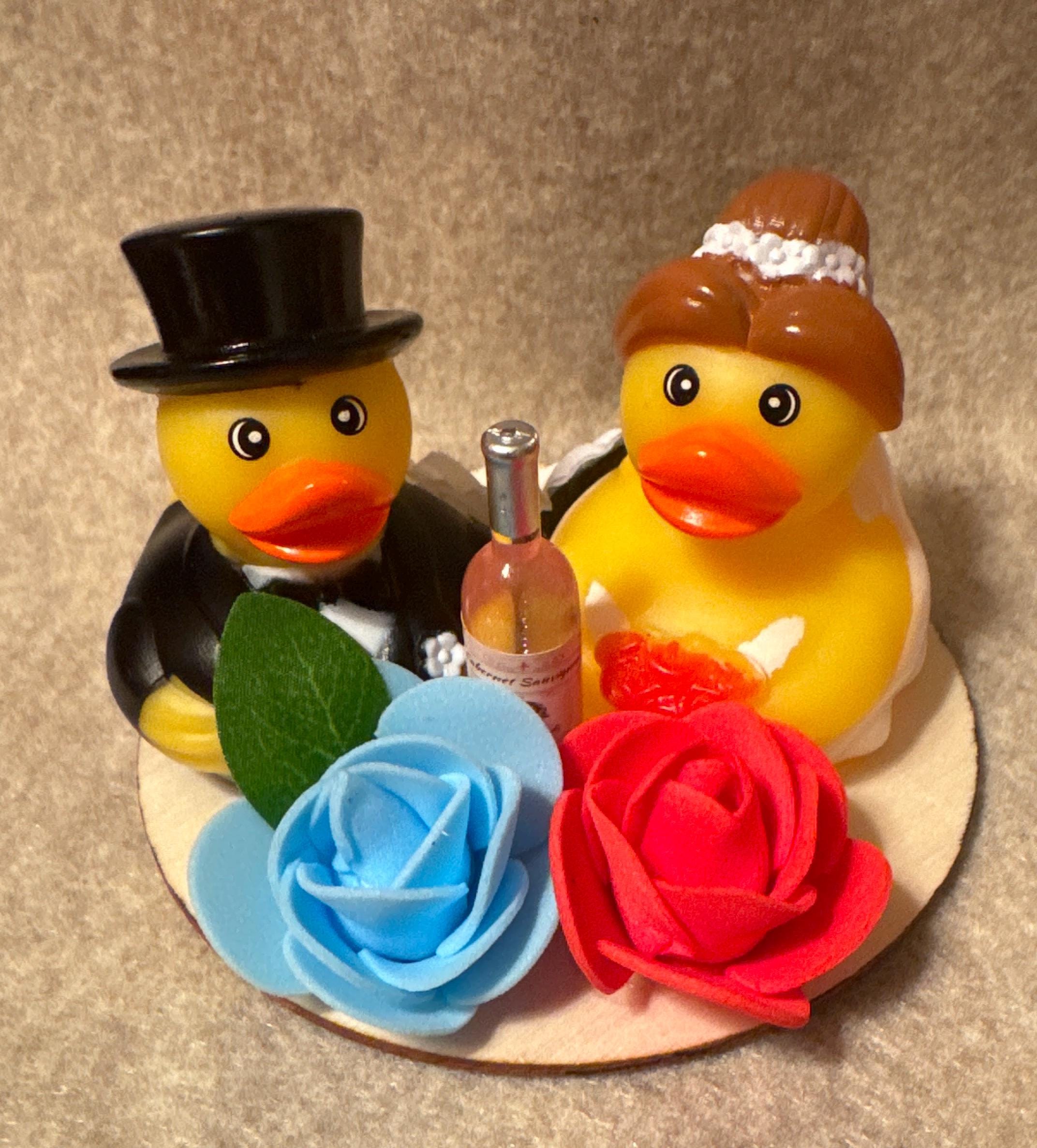Wonuu Pair Set Of 2 Wedding Rubber Ducks, Bride Groom Duckies Marriage Rubber Duck Mini Couple Ducky For Ceremony Gift Souvenir Marry Blessings Elegant Heartwarming Present White