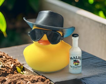 Top self Liquor Themed Rubber Duck