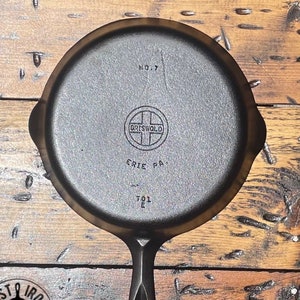 Griswold #7 Small Block Logo Cast Iron Skillet with Smooth Bottom and Early Handle, 701 E. World War II Special.
