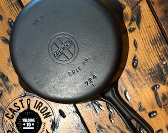 Griswold #5 Small Block Logo Cast Iron Skillet with Modern Handle, p/n 724L Sits Flat Restored Vintage 1940s. Everyday Side Dish Pan!