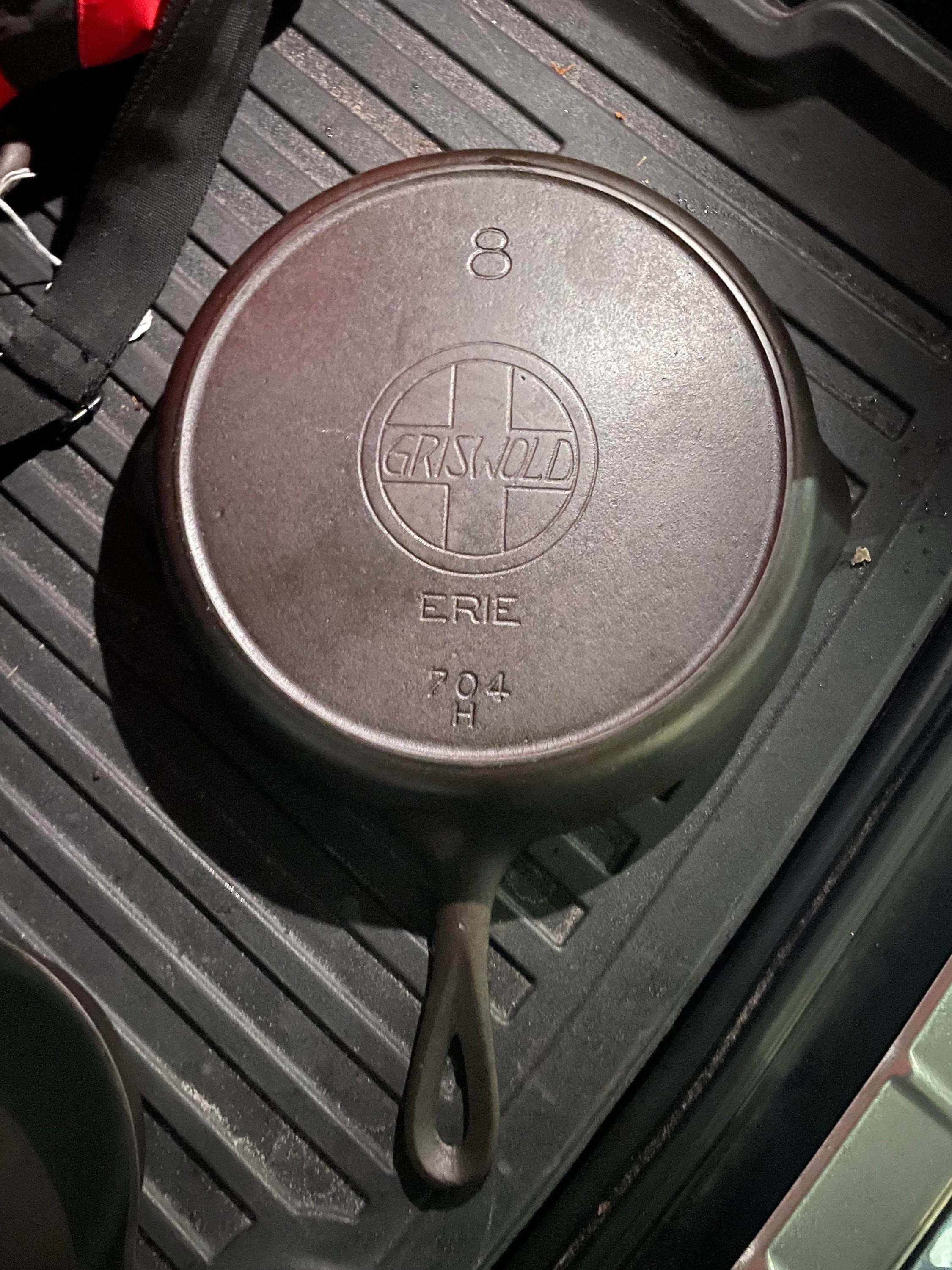 CLASSIC 19091916 Griswold 8 Slant Erie Logo Cast Iron Skillet With