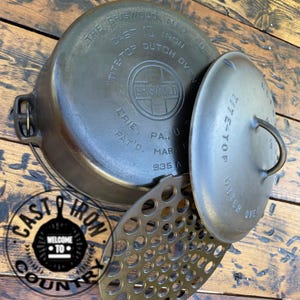 Griswold #10 Cast Iron Tite-top Dutch Oven Fully Lettered With