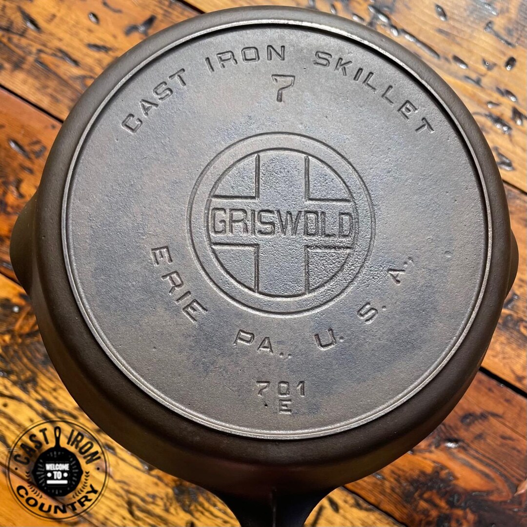 Griswold Cast Iron Skillet 9