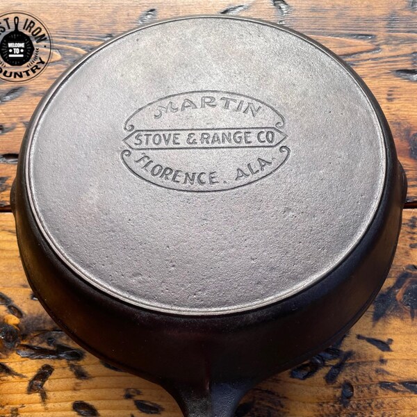 BEAUTIFUL! Martin #8 Cast Iron Skillet with Hamburger Logo and Heat Ring, Collector Grade Quality, Sits Flat. An Alabama Original.