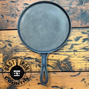 Gate Mark #8 Cast Iron Griddle Restored Vintage 1800s, Sits Flat & Featherweight