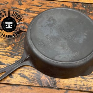 Griswold #8 Slant Erie Cast Iron Skillet with Heat Ring, 704N. All-American Classic, Fully Restored, Priced to Buy.