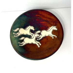 Jeremy Diller Signed Raku Art Pottery Running Horses Round Plate 9.75&quot; NWT