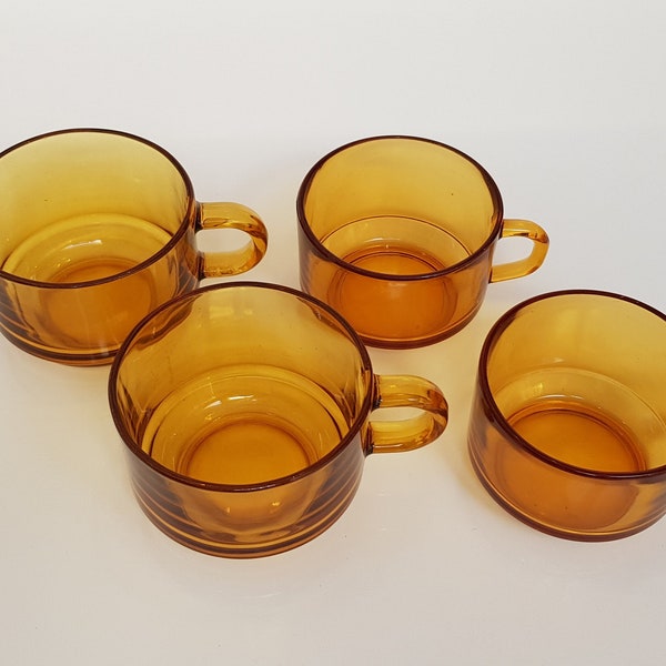 Vitrosax - Vereco 4x cup. 2 large - 2 small cups. Vintage France - Italy 1970's.