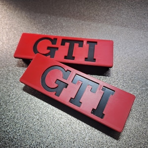 Emblèmes latéraux 3D V* Go*f GTI Mk2 - Voitures classiques - Impression 3D - Accessoires auto - Restauration auto - Vintage - Qualité supérieure - Cadeau auto