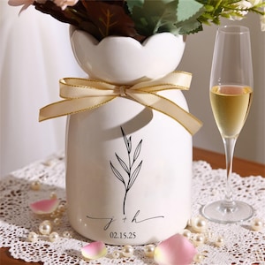 Custom Vase Wedding,Personalized Engagement Ceramic Flower Vase,Engraved Memorial Wedding Vase,Gifts for Newlyweds,Bridal Shower Gift